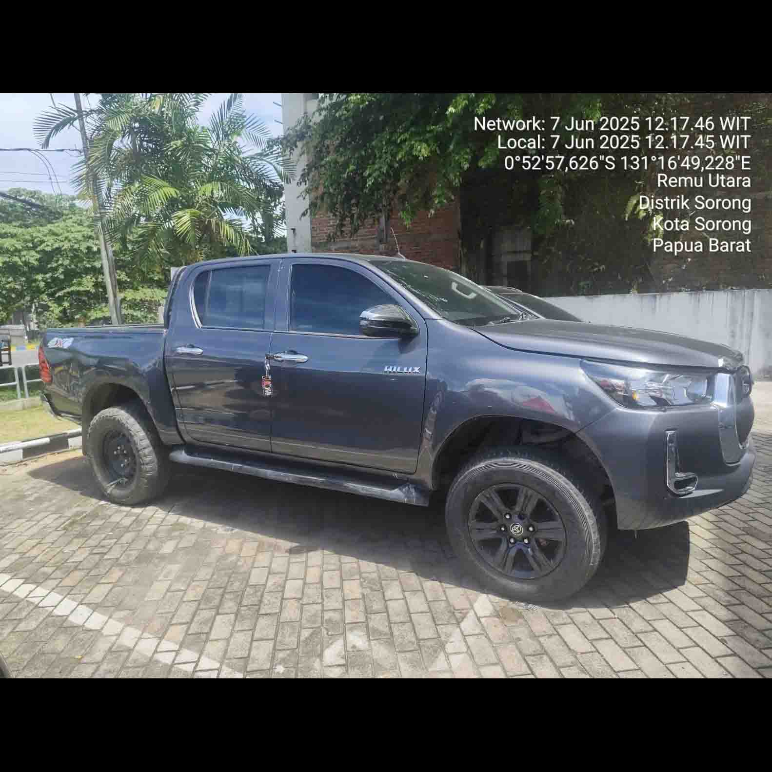 HILUX D-CAB 2.4 G MT - PB 8630 SB 2