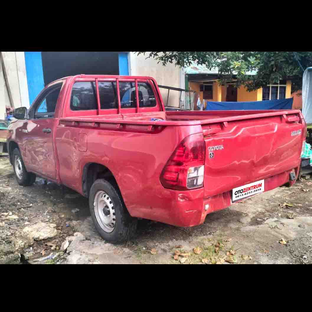HILUX S-CAB 2.0 MT - DE 8352 BA 2