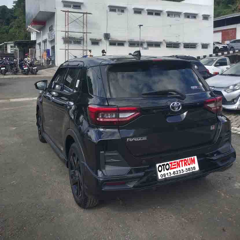 RAIZE 1.0T GR CVT - DE 1002 AT 3