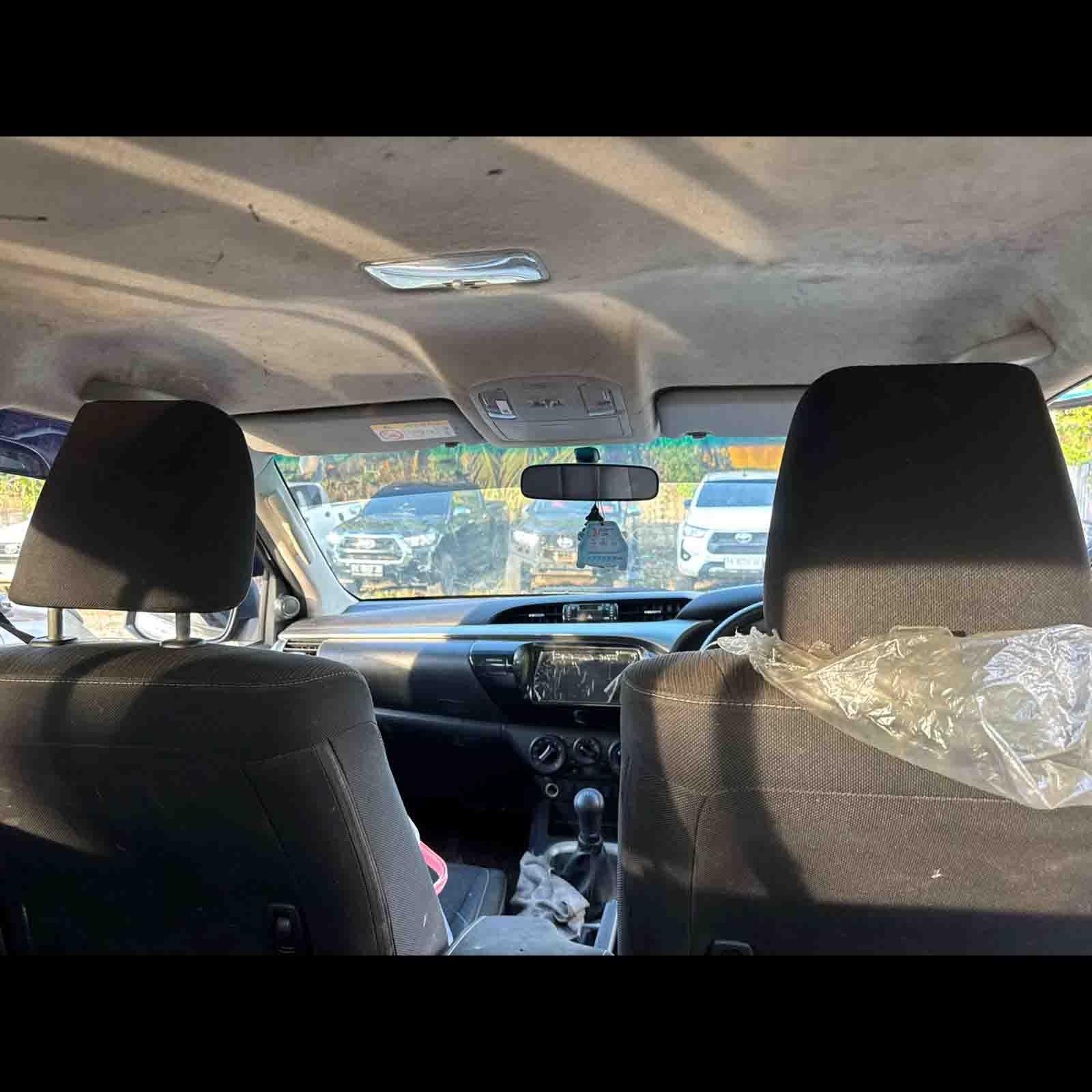HILUX D-CAB 2.4 G M/T - PA 8103 AR 4