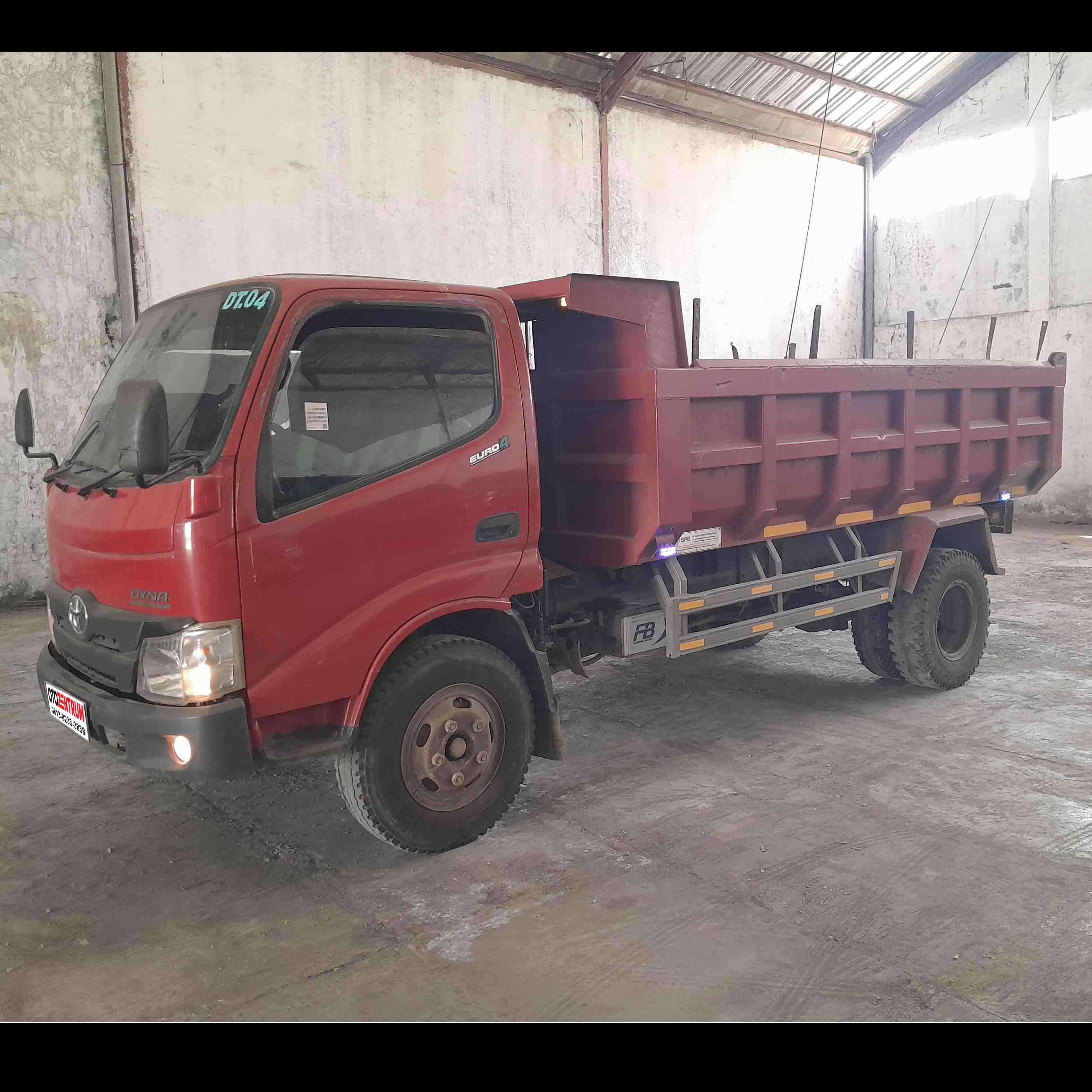 DYNA 136 HT DUMP M/T - DN 8789 UH 2