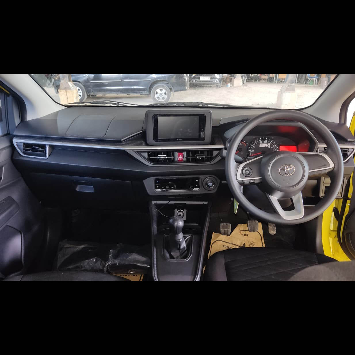 AGYA 1.2 G MANUAL - PA 1589 RR 5