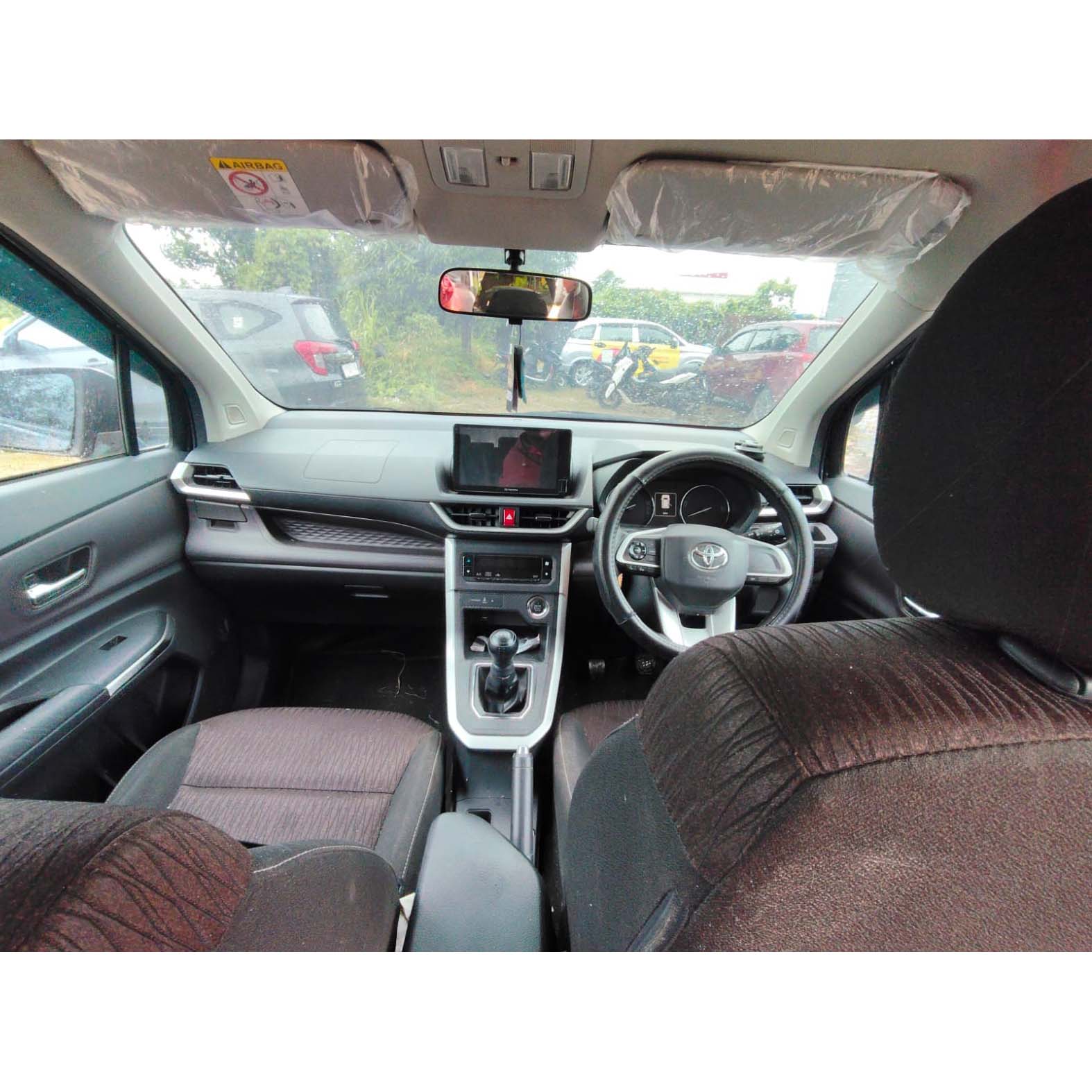 AVANZA 1.5 G MT - 2022 ( PB 1823 SO ) 4