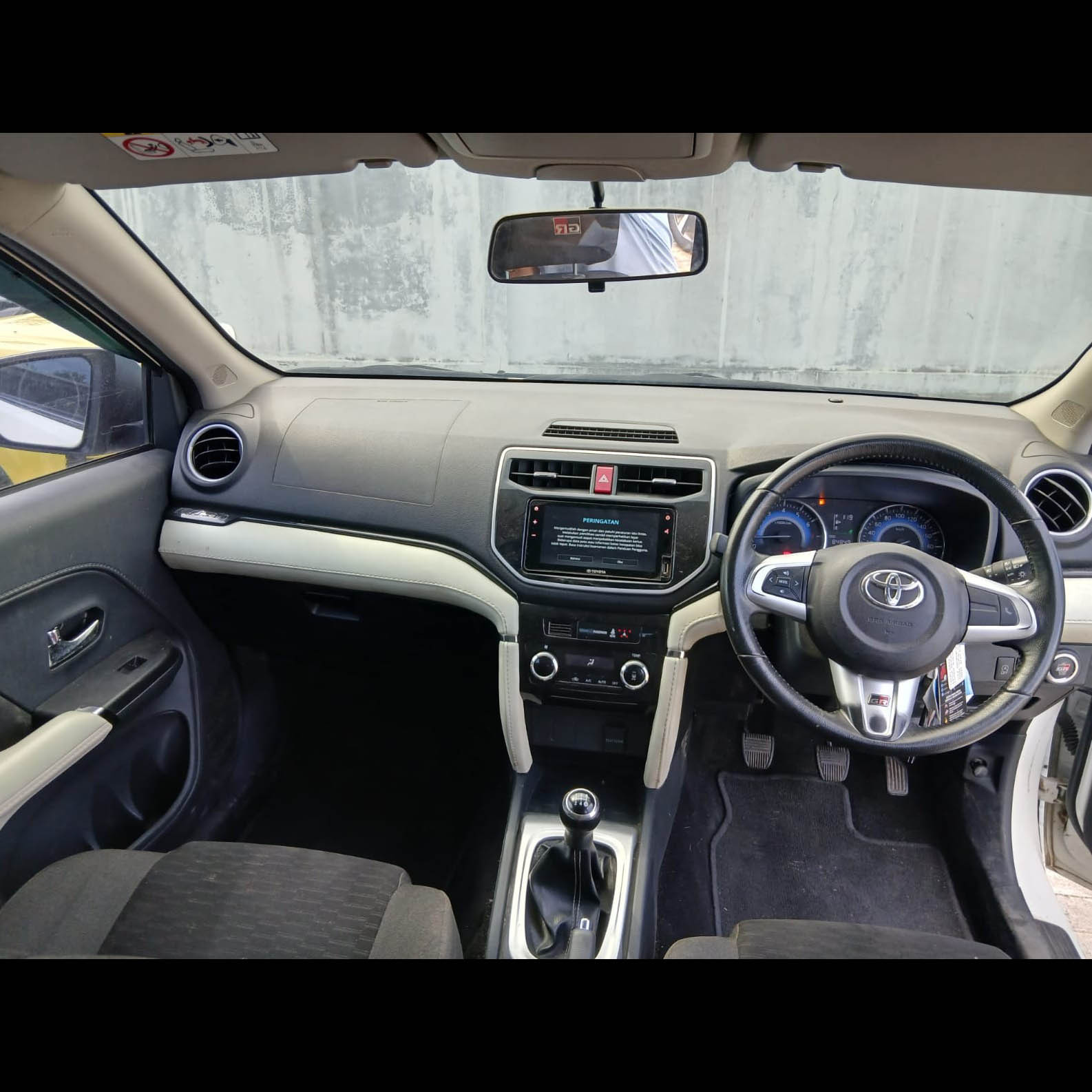 RUSH1.5 S MT GR - DN 1794 CB 5